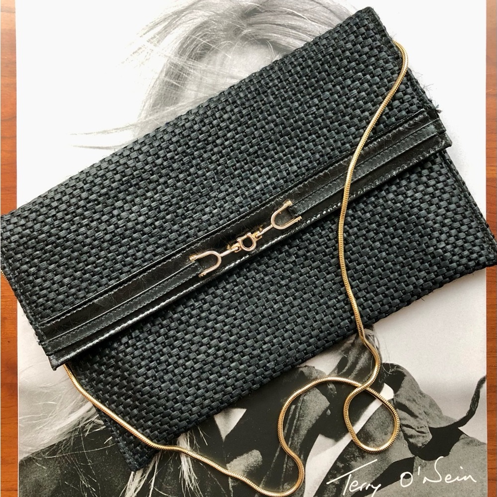 Vintage 70s Mary Ann Rosenfeld black purse. Woven details gold snake chain